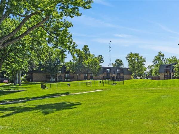 $840 / 1br - 814ft2 - Encuentra tu espacio, ama tu lugar 🐾🏡 (470 Quail Ct SW, Cedar Rapids, IA)63679441418497122