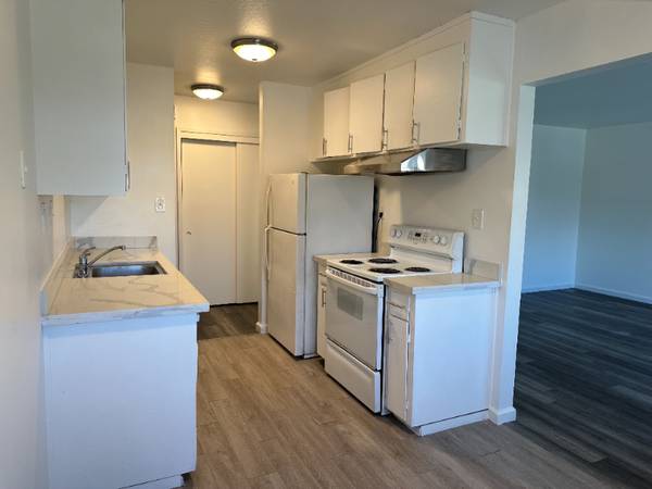 $2590.00 / 2br - 920ft2 - 2 Bd/1Ba,  920 sf, Near 17/85/Camden Ave, $500 move-in Bonus, Free Ap63833986858881123
