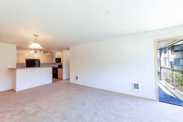 $2,121 / 2br - 1026ft2 - Recycling, On-site Maintenance, TV Lounge (Lakeland Hills)63874306805249122