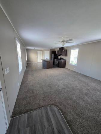 $1,159 / 3br - 1280ft2 - November Free64308026188802122