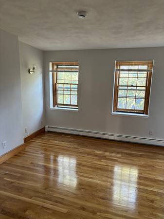 $3,100 / 2br - Hermoso apartamento de 2 dormitorios en Bay Village (Bay Village)63856445969665121