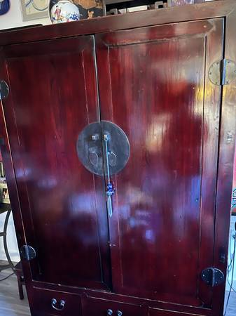 Antique Chinese Cabinet for sale 1