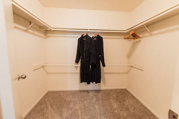 $2,342 / 2br - 1208ft2 - 2BD 2.5BA, Separate Dining Room, Over-sized Walk-In Closets (25102 62nd Avenue South, Kent, WA)63814788902403122