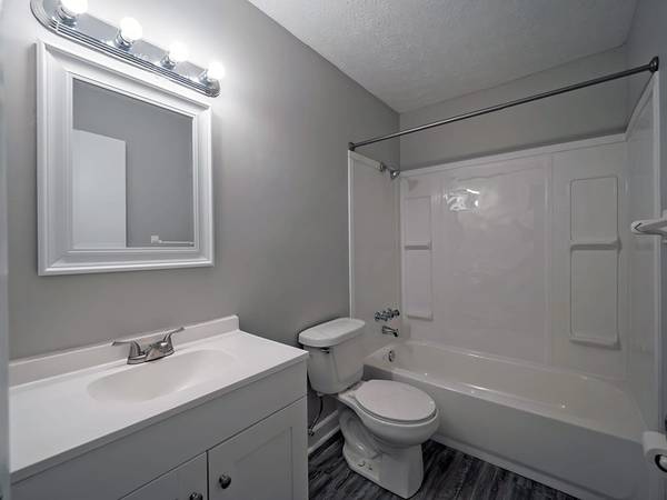 $1,060 / 2br - 850ft2 - 2 bedroom, Washer and Dryer Hookups, Flex Rent Payments (1355 Western Ave, Chillicothe, OH)63691944059907122