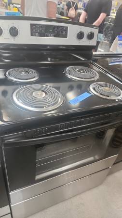 $2,850 / 4br - 1100ft2 - APARTAMENTO DE 4 DORMITORIOS / 2 BAÑOS (HIALEAH)64002014225666123