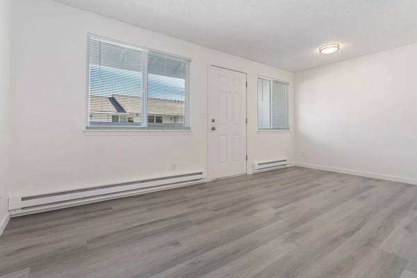 $1,450 / 1br - 600ft2 - Close to everything far from ordinary! Live near it all! (Bellingham - Sehome Village shopping center)63920958765570123