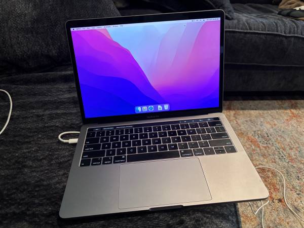 Macbook pro 2019 13" 1