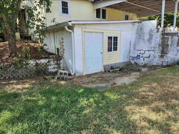 $160,000 / 2br - 981ft2 - Casa de 2 dormitorios/2 baños, casi 1 acre, MLS #202538264 (BLOOMFIELD, IN (CONDADO DE GREENE))63935966352130123