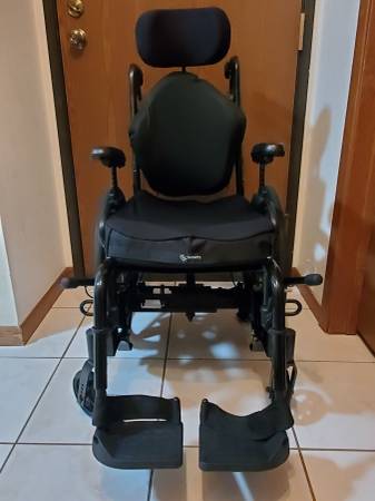 Liberty Ergonomic Push Wheelchair 450 lb Capacity-Excellent Shape 1