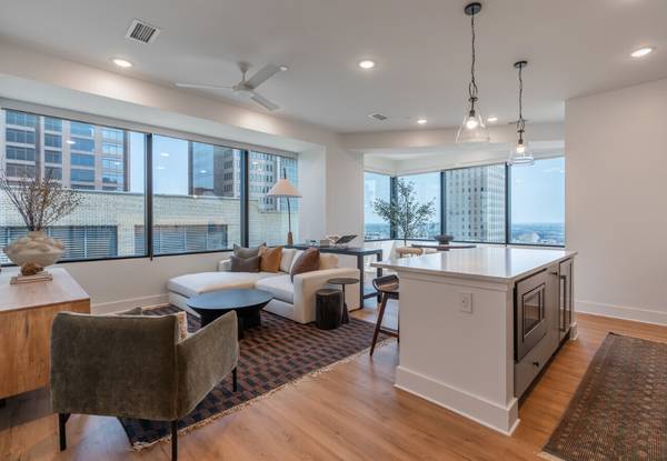 $2,199 / 1br - A Brand New High-Rise in Downtown Dallas with 8 WEEKS FREE! (Downtown Dallas/Dallas/Uptown)63936222901506123