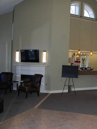 $1,225 / 2br - 1000ft2 - Sundeck, 24 hour fitness facility, Walk in Closets in every apartment64022450991233121