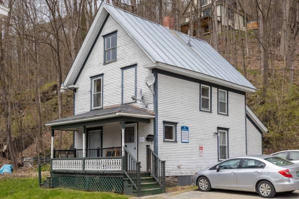 $400 21 Court St: two offices in a wellness building - 2nd floor (Montpelier)63784639727363123