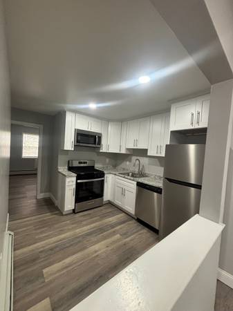$2,825 / 2br - 774ft2 - Stunning Newly Renovated 2 Bedroom (Garnerville, NY)64035734781697122