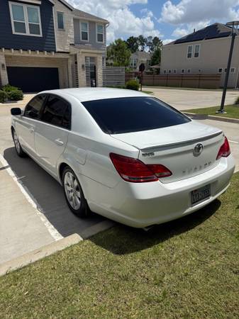 2005 TOYOTA AVALON - $5,300 (NORTH WEST HOUSTON)63622465798273122