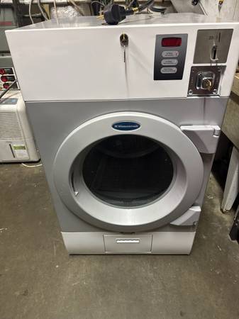 Wascomat electric dryer 1