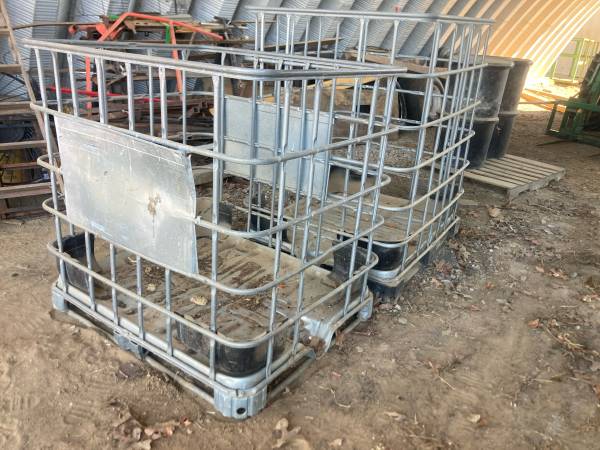 Cages 1