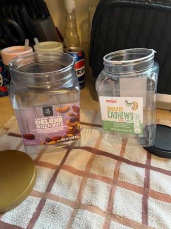 Looking for empty plastic container 1