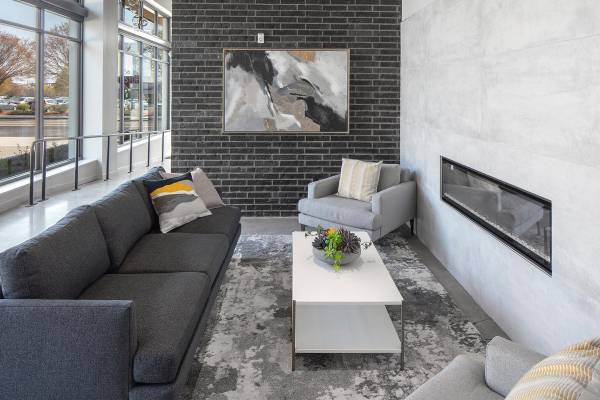 $2,335 / 2br - 786ft2 - Live the Downtown urban lifestyle you crave! Near Vancouver Waterfront (Esther Short)63841707735425122
