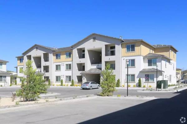 $2,235 / 2br - 1100ft2 - Bright Days, Cozy Nights: Your Perfect Home Base! (Sparks)63992637412611124