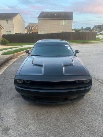 2019 Dodge Challenger R/T - $16,500 (College park)63620279419777120