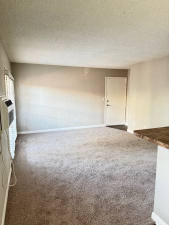 $2,450 / 2hab - 700ft2 - ¡Vive en el centro! Tranquilo de 2 habitaciones/1 baño cerca de autopistas, tiendas y más63775411320835123