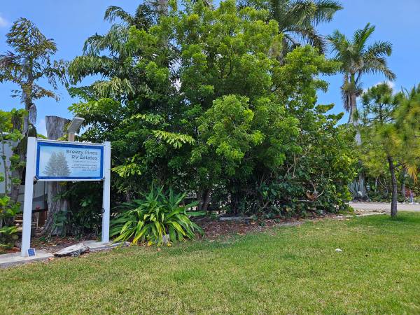 $1,300 / 900ft2 - RV Lot for Rent- Florida Keys (Big Pine Key)63838115629441120
