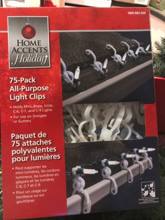 Home Accents - Holiday Universal Shingle/Gutter Clip 1