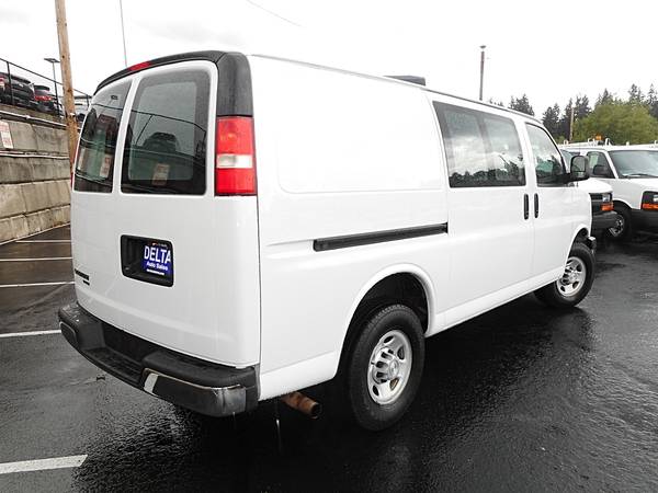 2016 Chevrolet Express 2500 - Photo 7