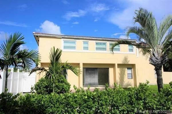 $2,650 / 2br - 1320ft2 - 2B/2.5 Townhome with Fenced Backyard. (Fort Lauderdale)63906441296003121