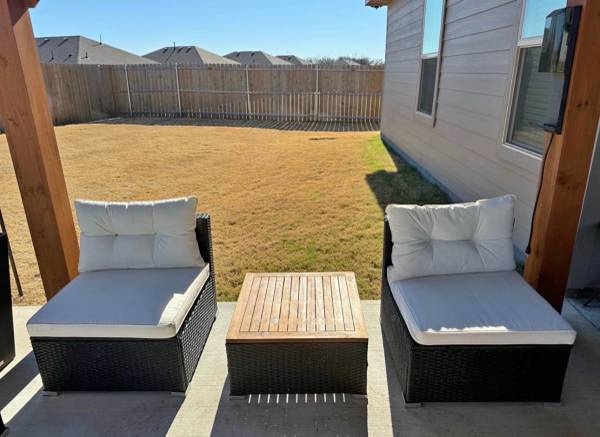 4 Outdoor Wicker Chairs And Side Wood Table Patio Furniture 1