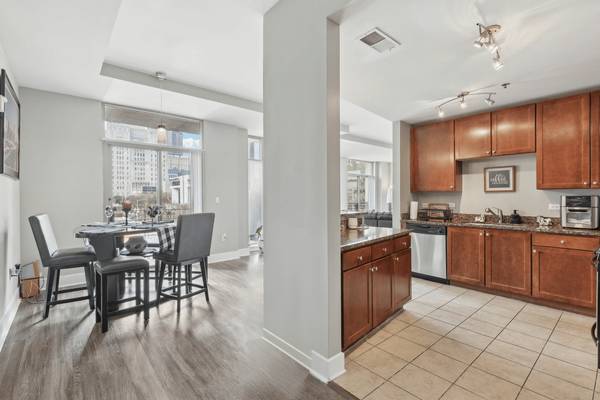 $1,620 / 1br - 932ft2 - Garage, 1/bd 1/ba, in Atlanta GA (171 Auburn Ave NE, Atlanta, GA)63964398171267123