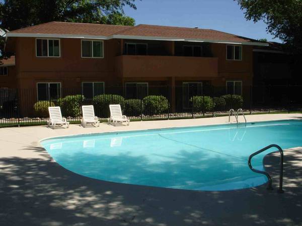 $1,401 / 2br - Parkside Gardens Apartments 🏡 (Sparks)63992634829955122