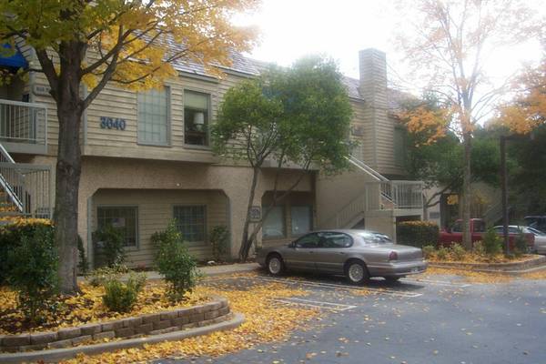 $1,750 / 1200ft2 - Private Office 1200 SF for $1750 - (Peachtree Corners, Norcross) (Norcross)63963990289538121