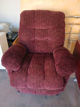 Electric Chair- will Stand person up 1