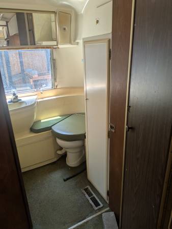 1969 Airstream Ambassador - $10,500 (Diamon Bar)63471471569665123