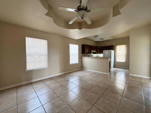 $995.00 / 1br - Villa Dorada Apartments63662019229697121