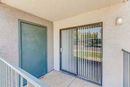 $1,324 / 2br - DISCOVER YOUR NEW HOME, THE FALLS APARTMENTS!!! (GLENDALE)64047539352833124