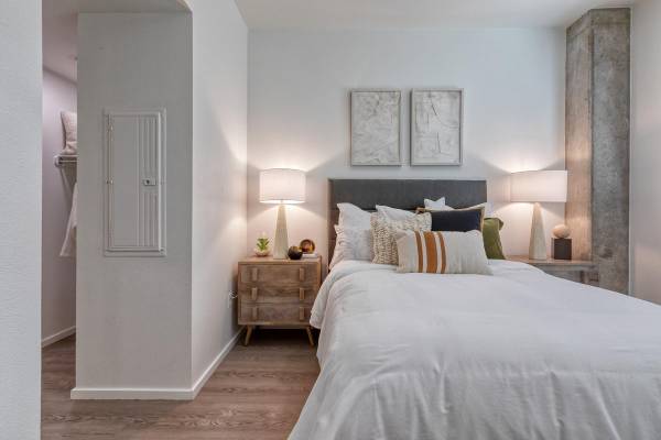 $1,485 / 1hab - 625ft2 - Sala de estar exclusiva en la azotea, piscina estilo resort, bañera de hidromasaje (Tucson)63674980102275124