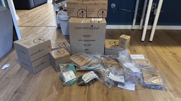 MASSIVE Pampered Chef Pressure and accessories lot 1