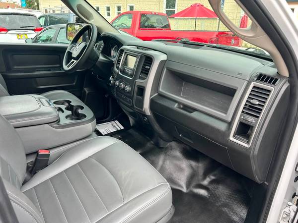 2018 RAM 1500 Crew Cab - Photo 15