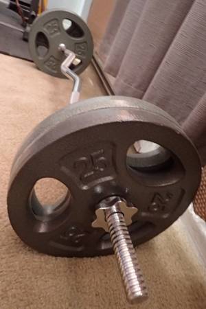 Weight set plates 270 lbs /1 inch 4 bars Stand/Bracket Bench Mats - $650 (los angeles)63471350090371124