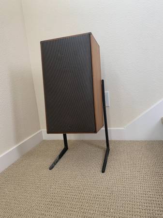 Wanted: Braun (ADS) LF700 Kangaroo Speaker Stands for Speakers 1