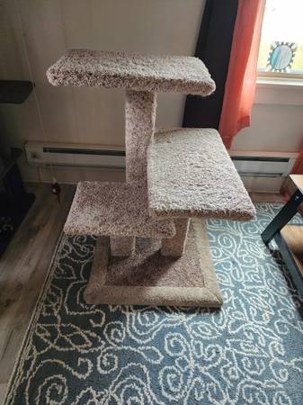 Cat tree 1