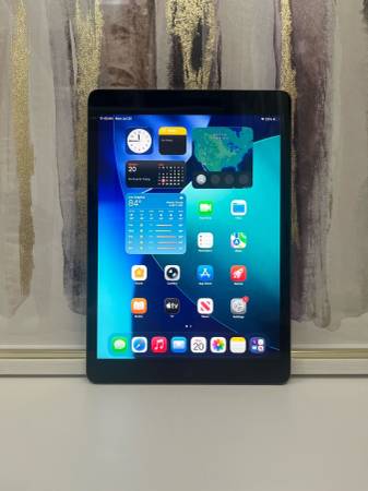 Apple iPad 9th Gen A2602 Space Gray 10.2” 64GB Tablet iOS 26