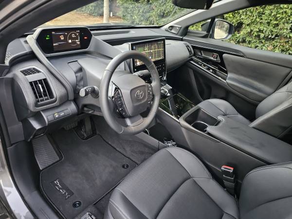 Toyota BZ4X edición limitada 2023 - $7,650 (Los Ángeles)63623782476417123