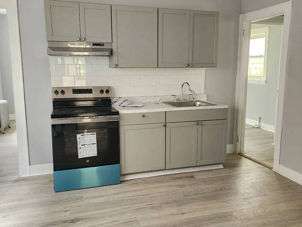 Well-Situated Mount Vernon Rental with Two Bedrooms, One Bath,and Park 1