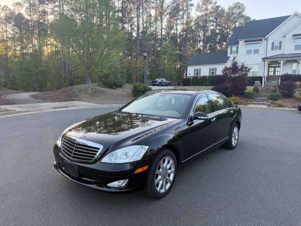 2008 Mercedes S550 Immaculate ! Garage kept 113k - $10,500 (Cary)63470073542019123