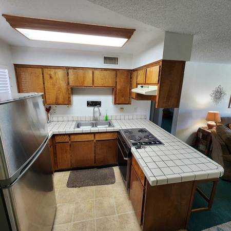 $1,395 / 1br - 680ft2 - B-9  Unit  $1395 Furnished 1 Bedroom 1 Bath Condo w/single car garage (Lake Havasu City)64038880529795124