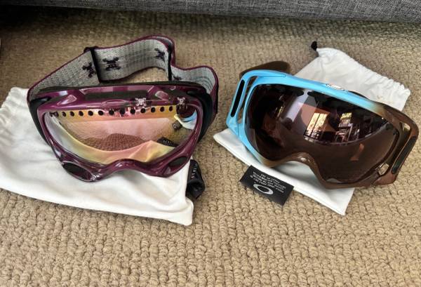 Oakley Snowboarding Goggles 1