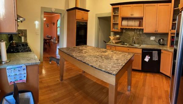 $750 Basement Room with Friendly Housemates (Williams/Mississippi)63895014692610124